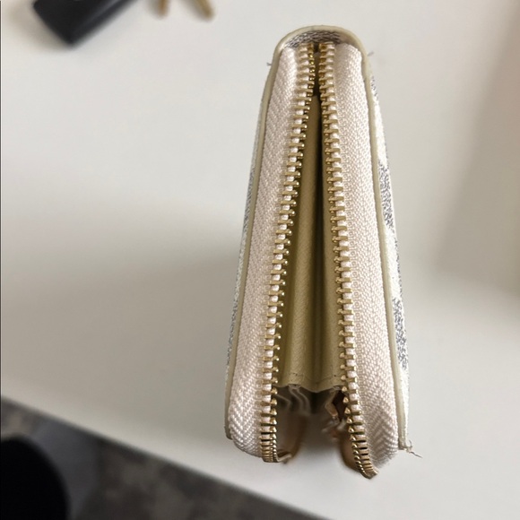 Louis Vuitton LV Gray White Damier Azur Zippy Wallet Looks New M60017 Giftable - Picture 8 of 14
